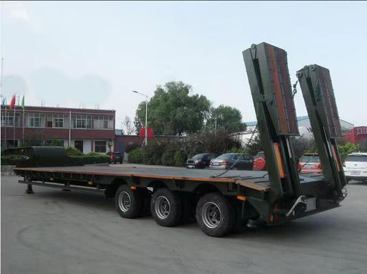 Van Type Hydraulic Steering 3 Axle Low Bed Trailer For Oversized Cargo Transport
